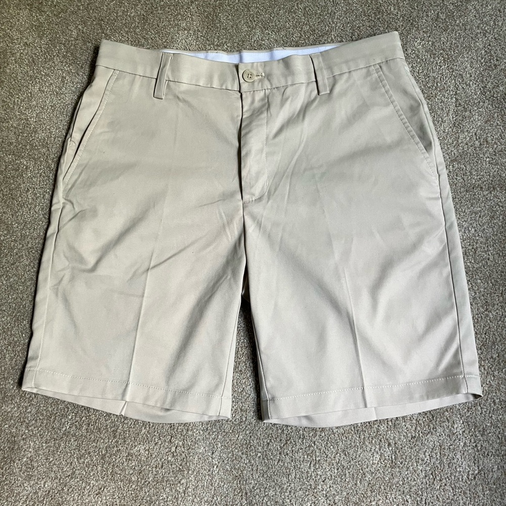 Men’s Amazon Essentials golf shorts button zip fly slim 4 pockets tan 34